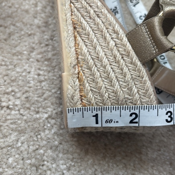 Lauren Ralph Lauren Wedge Sandal Gold Size 6 - Picture 8 of 8